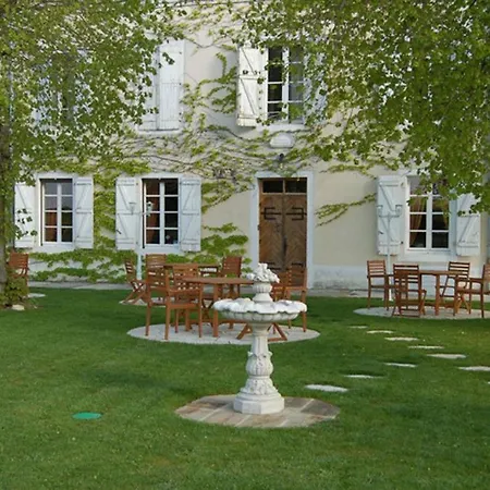 Chateau De فندق 4*