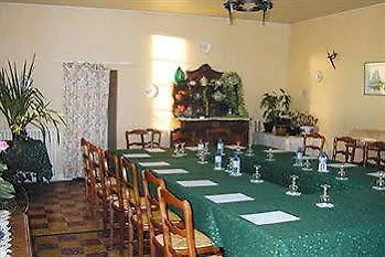 Chateau De 4* ميراك