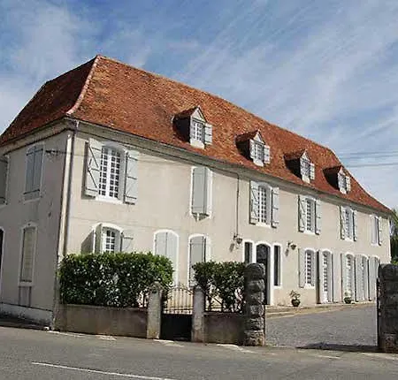 Chateau De فندق ميراك